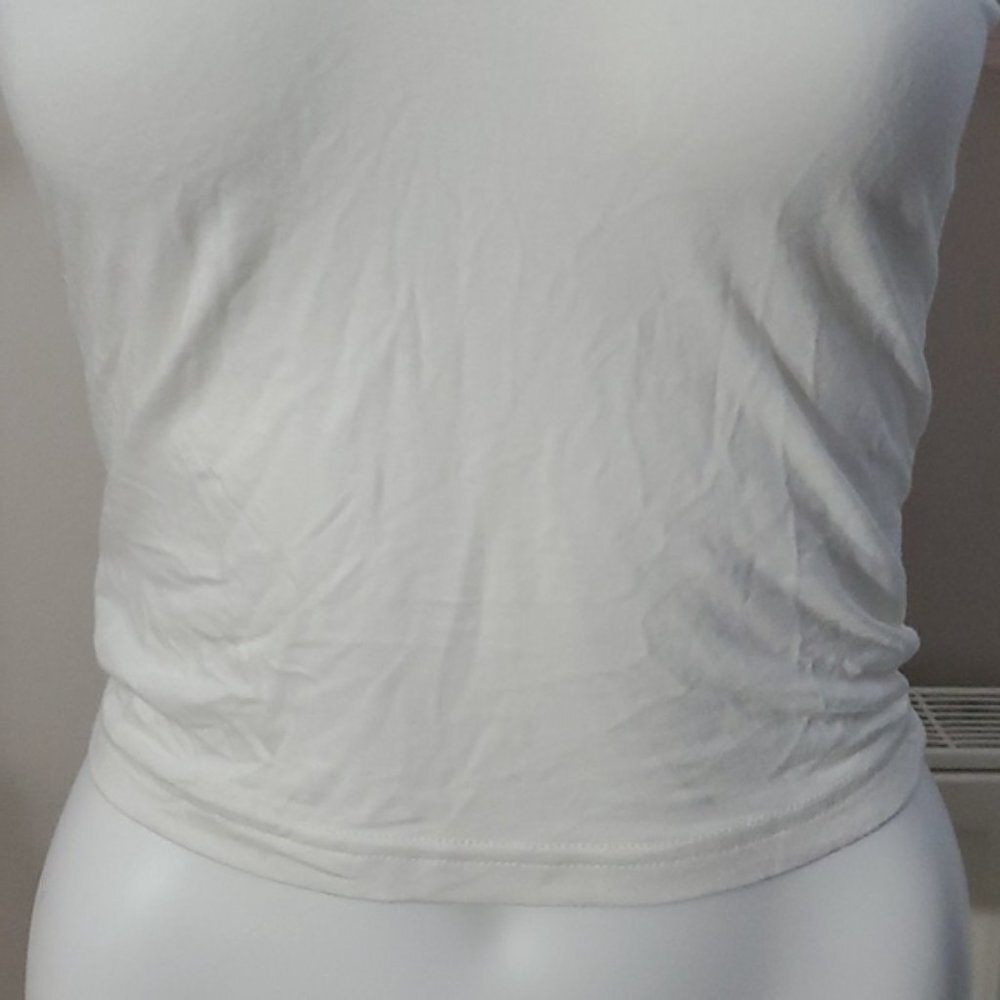 Super Soft criss cross ring neck sleeveless crop top- Small - Picture 4 of 7